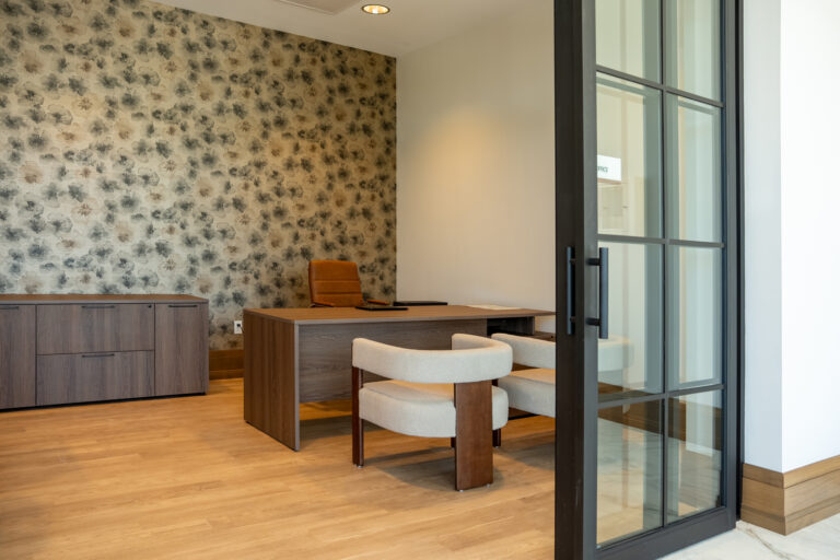 Villa-Rotonda-leasing-office-2